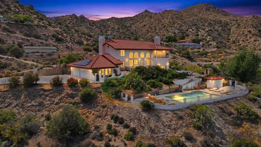 Property photo for 53806 Ridge Road, Yucca Valley, CA