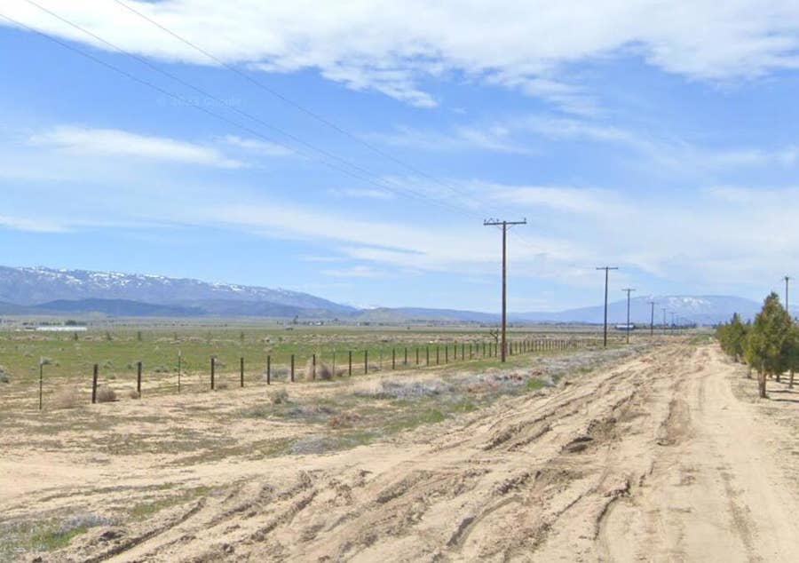 Property photo for 22550 Ave C, Lancaster, CA