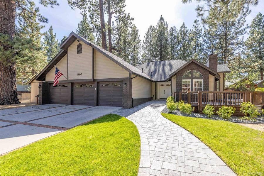 Property photo for 540 Killington Way, Big Bear, CA
