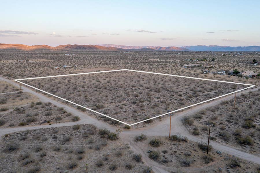 Property photo for 57755 Boo Lane, Landers, CA