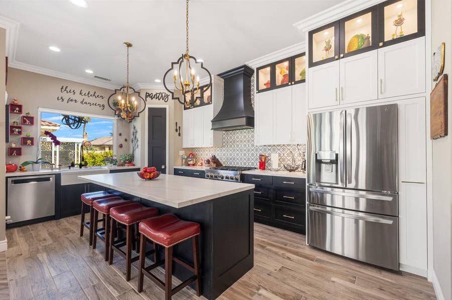 Property photo for 4 Lake Como Court, Rancho Mirage, CA