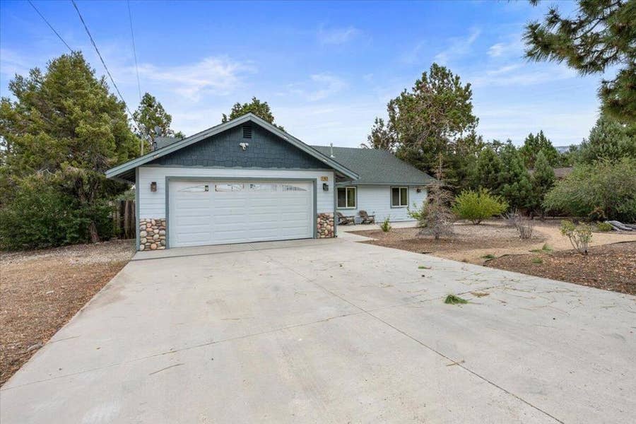 Property photo for 187 Dixie Lee Lane, Sugarloaf, CA