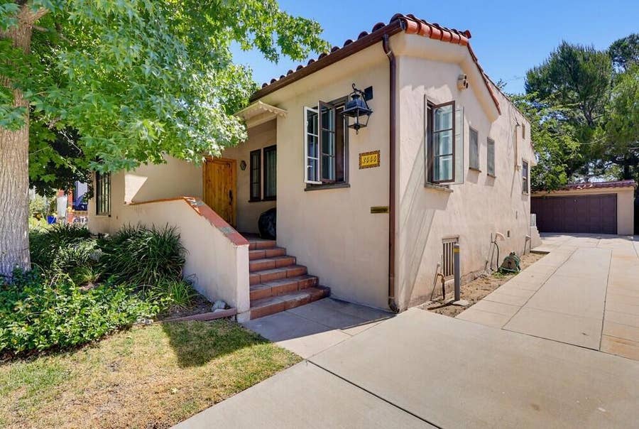 Property photo for 3444 Las Palmas Avenue, Glendale, CA