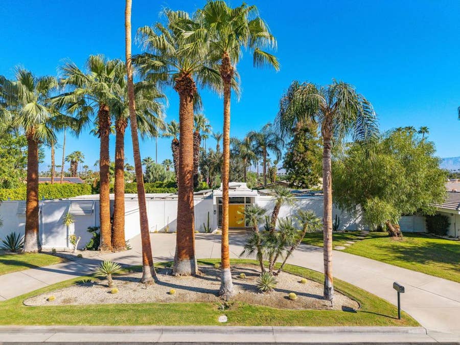 Property photo for 76160 Fairway Drive, Indian Wells, CA