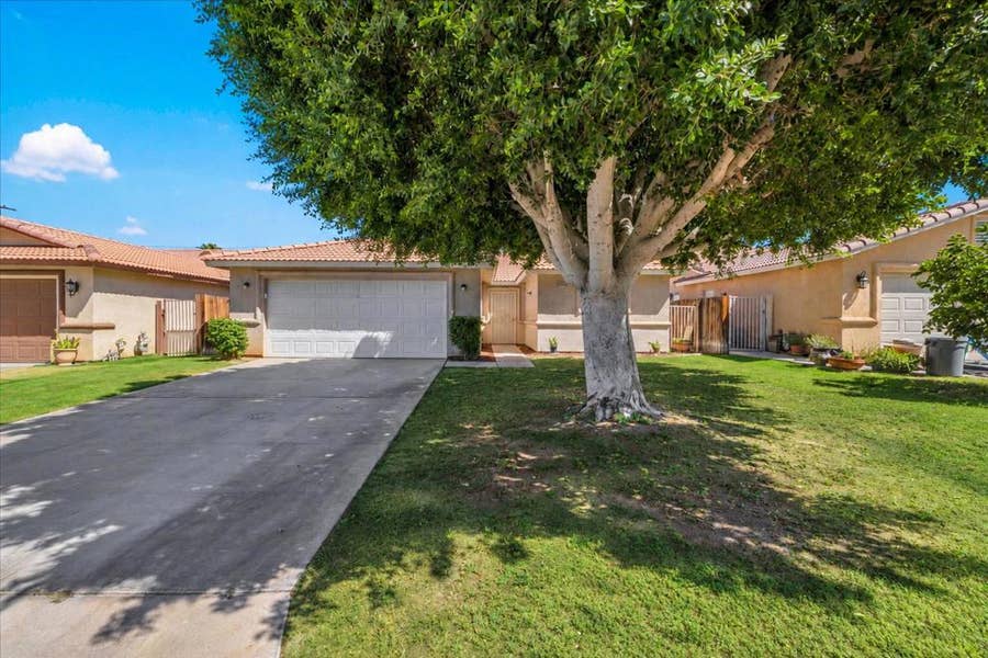Property photo for 51420 Avenida Velasco, La Quinta, CA