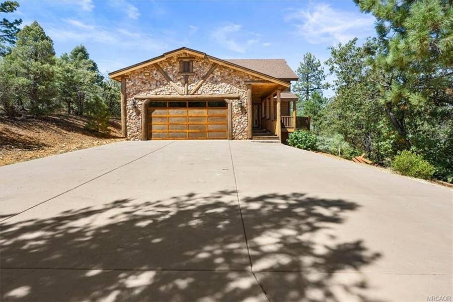 Property photo for 1147 Alameda Road, Big Bear, CA