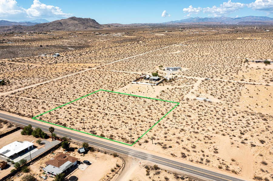 Property photo for 2834 Border Road, Joshua Tree, CA