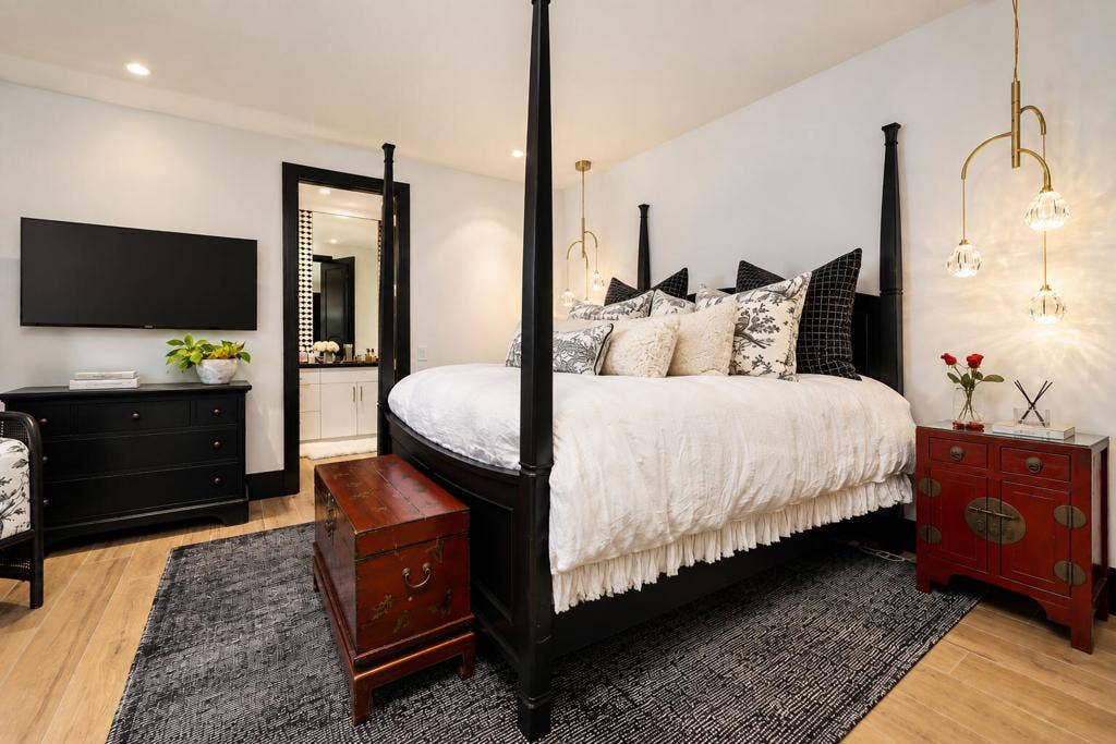 Bedroom 3 in Main House
