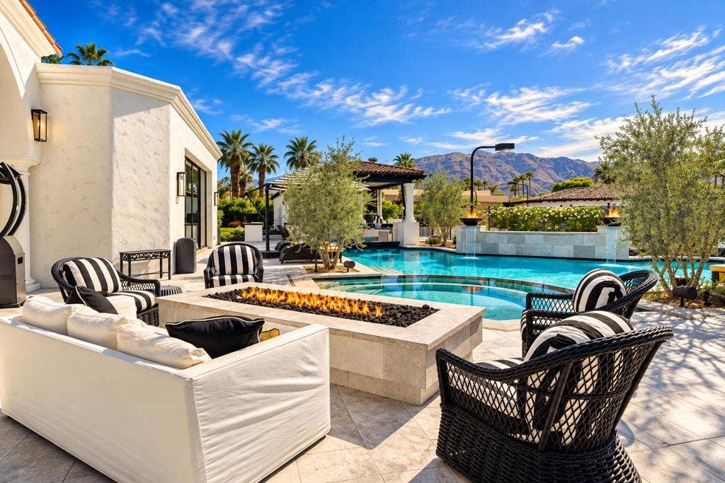 Firepit and pool time