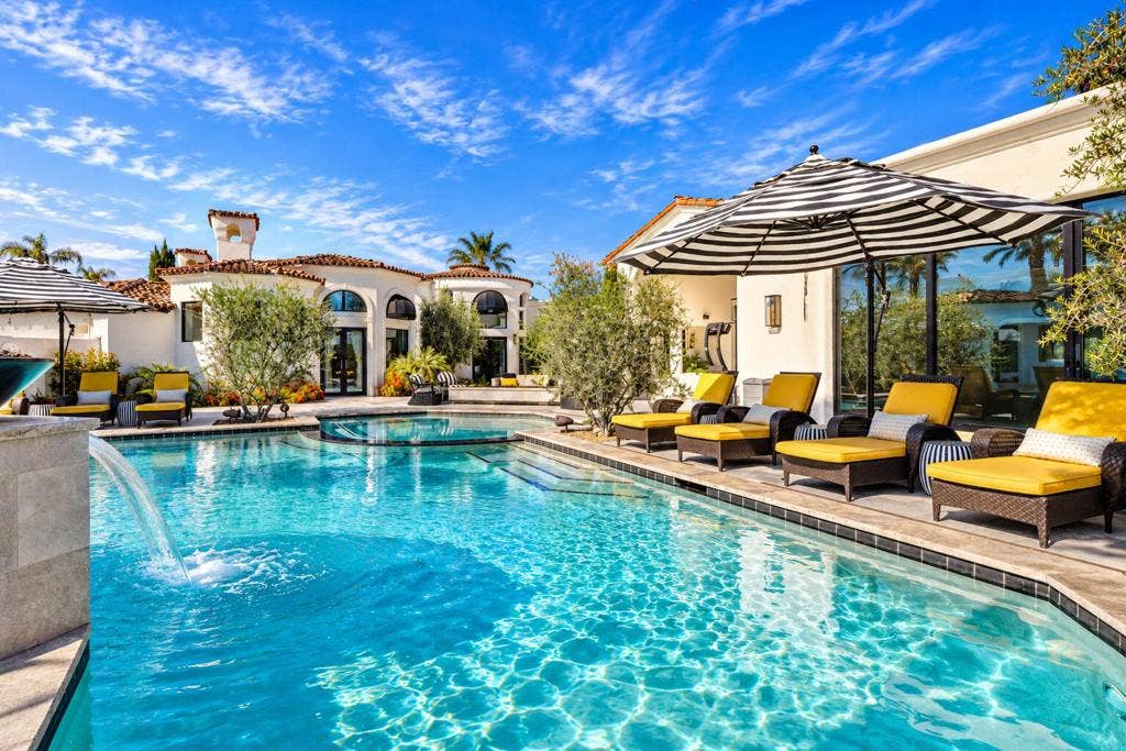 Entertainers dream backyard