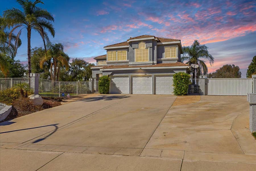 Property photo for 901 Clearwood Avenue, Riverside, CA