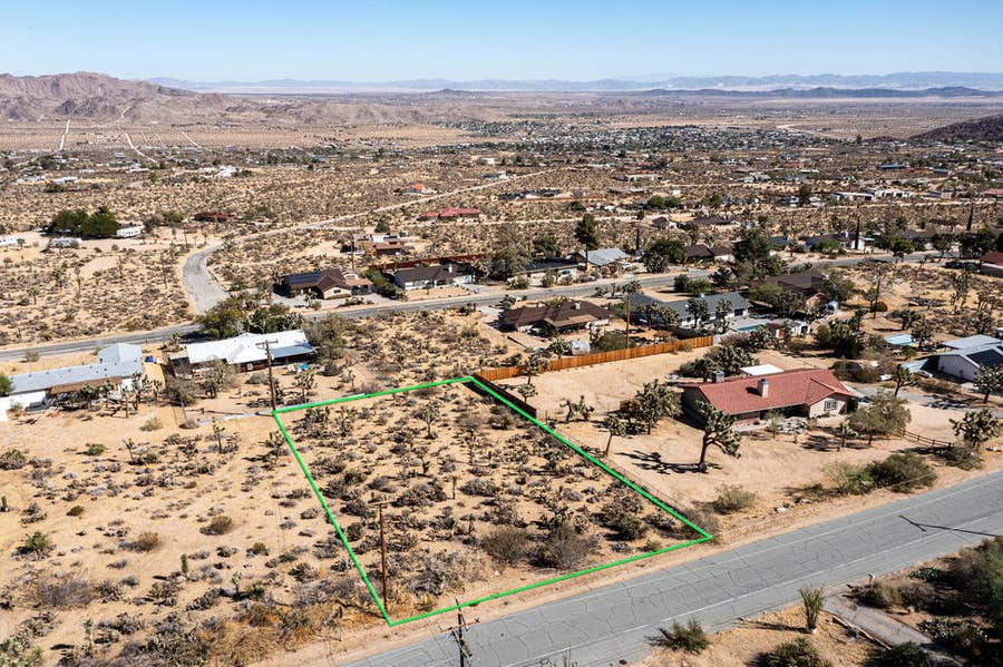 Property photo for 207 Sandalwood Trail, Joshua Tree, CA
