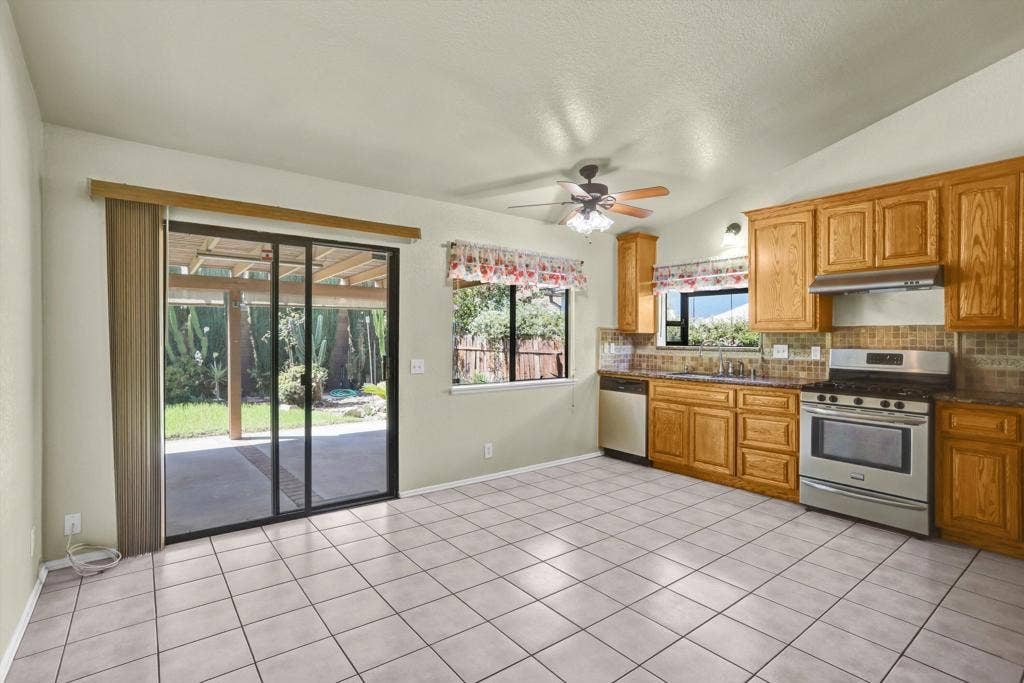 12582 Fern Avenue, Chino, CA 91710 08-216A8632_3_4_5_6