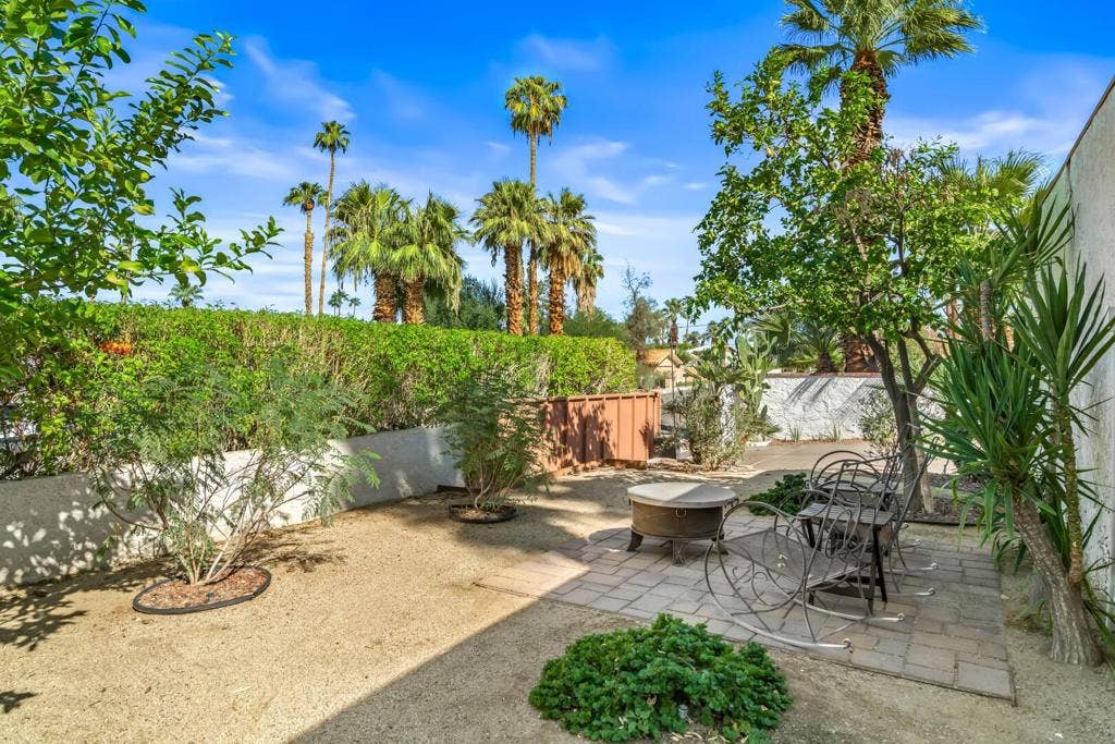 Frontyard Seating Area