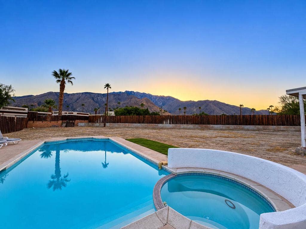 345 E Glen Circle S, Palm Springs, CA 92262 A30A9538-6951-4422-A360-13AE6E0BE478