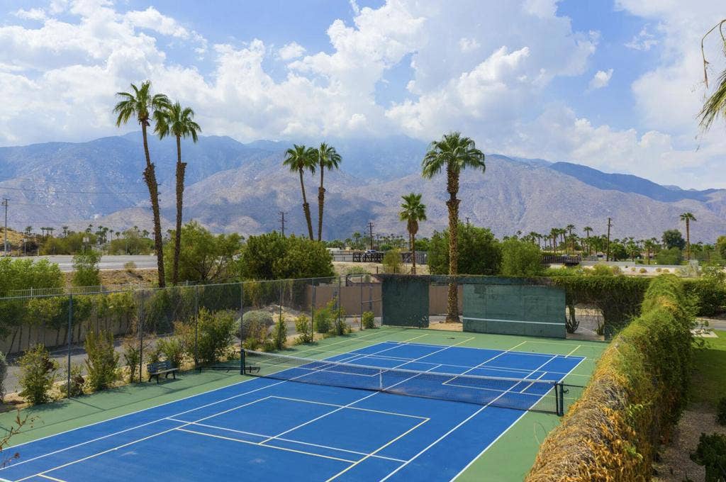 139 Desert Lakes Drive, Palm Springs, CA 92264 -