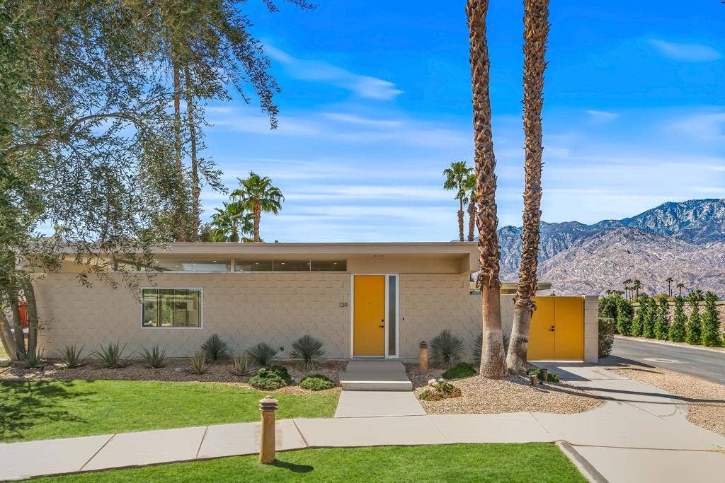 139 Desert Lakes Drive, Palm Springs, CA 92264 -