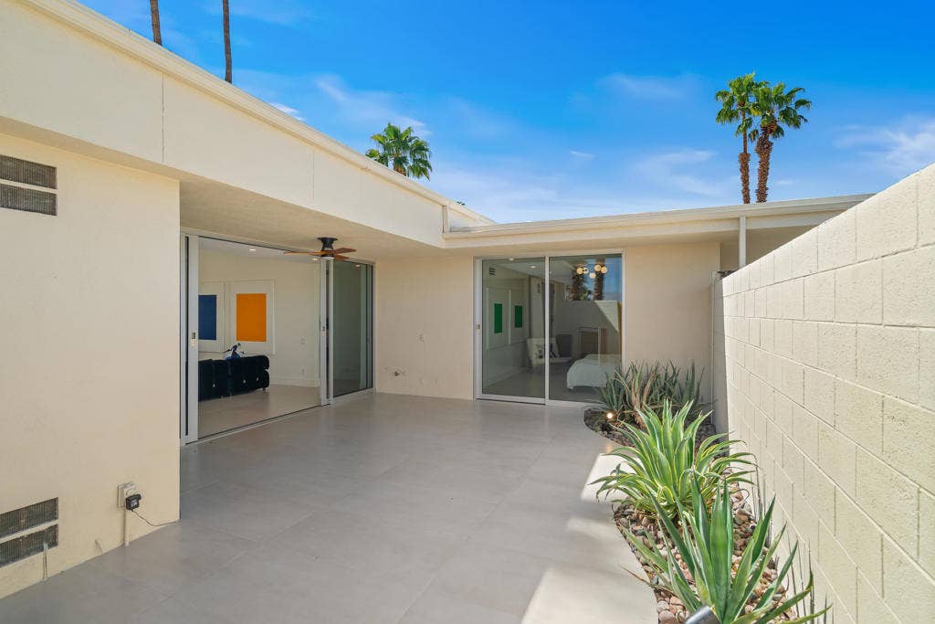 139 Desert Lakes Drive, Palm Springs, CA 92264 -