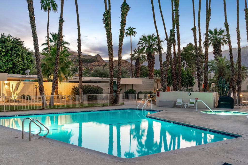 139 Desert Lakes Drive, Palm Springs, CA 92264 -