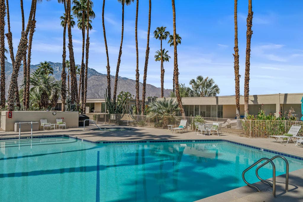 139 Desert Lakes Drive, Palm Springs, CA 92264 -