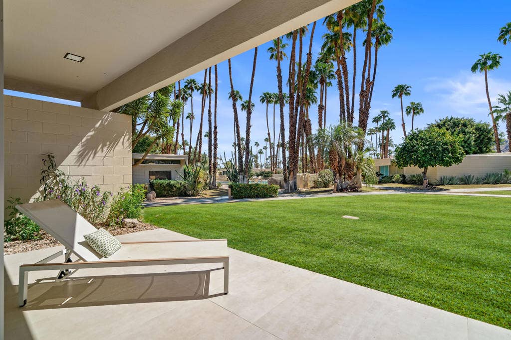 139 Desert Lakes Drive, Palm Springs, CA 92264 -