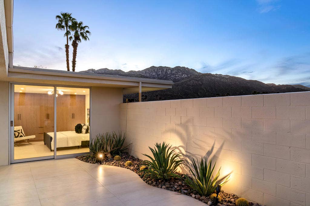 139 Desert Lakes Drive, Palm Springs, CA 92264 -