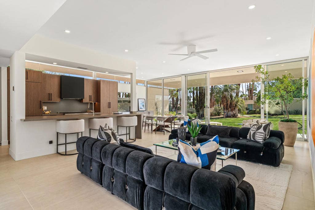 139 Desert Lakes Drive, Palm Springs, CA 92264 -