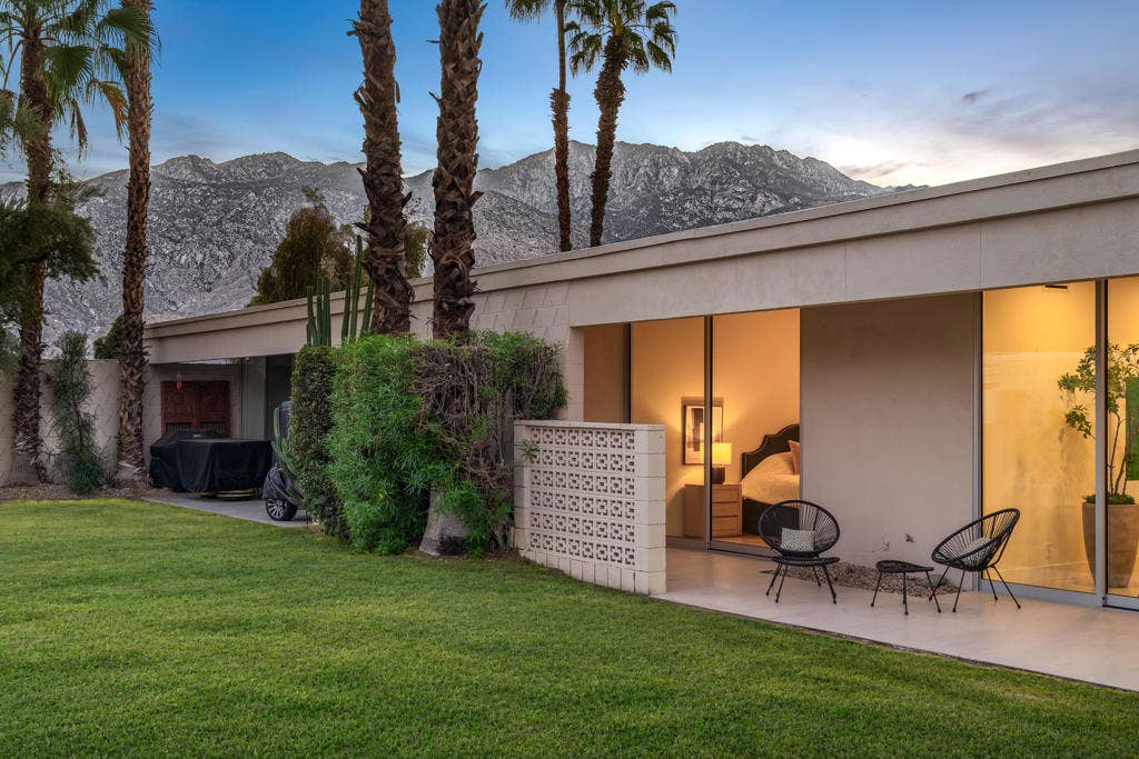 139 Desert Lakes Drive, Palm Springs, CA 92264 -