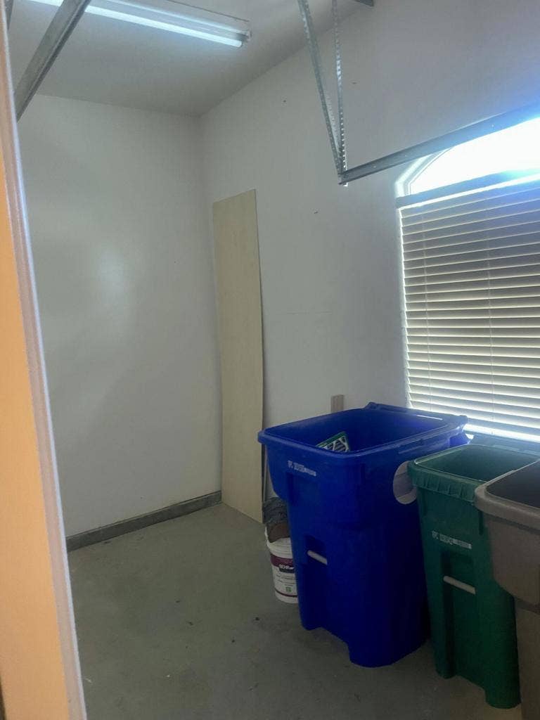 49634 Wayne Street, Indio, CA 92201 Golf Cart Garage