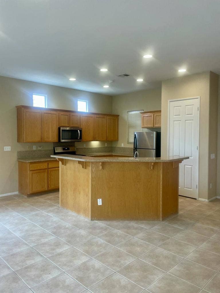 49634 Wayne Street, Indio, CA 92201 Kitchen
