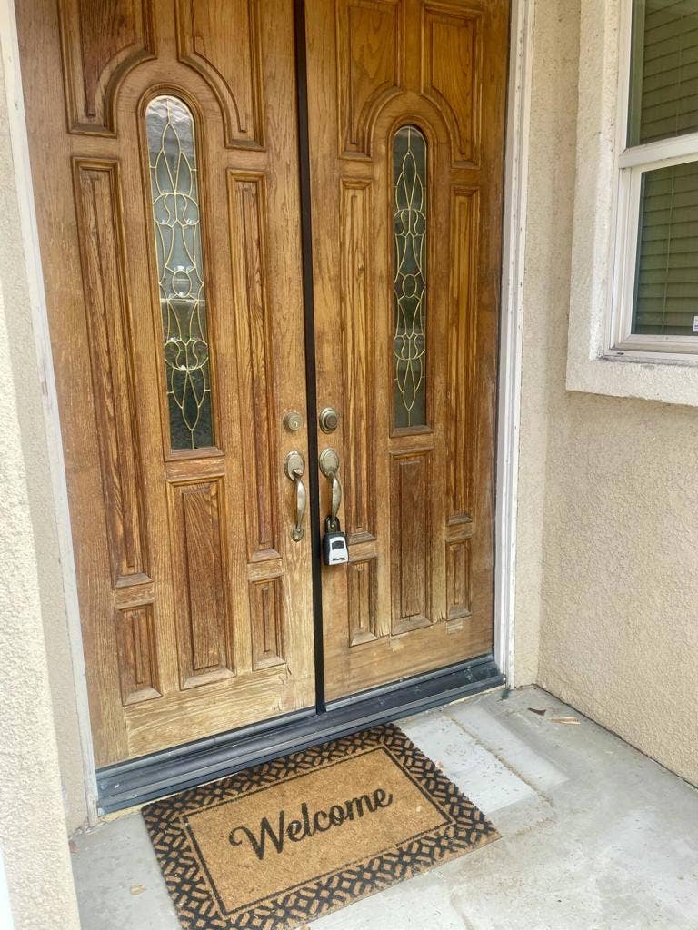 49634 Wayne Street, Indio, CA 92201 Entry