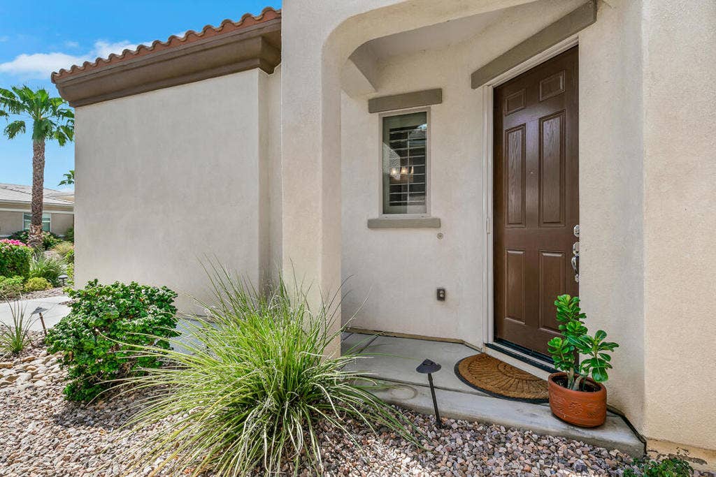 38469 Camino Aguacero, Indio, CA 92203 03 ENTRY MLS