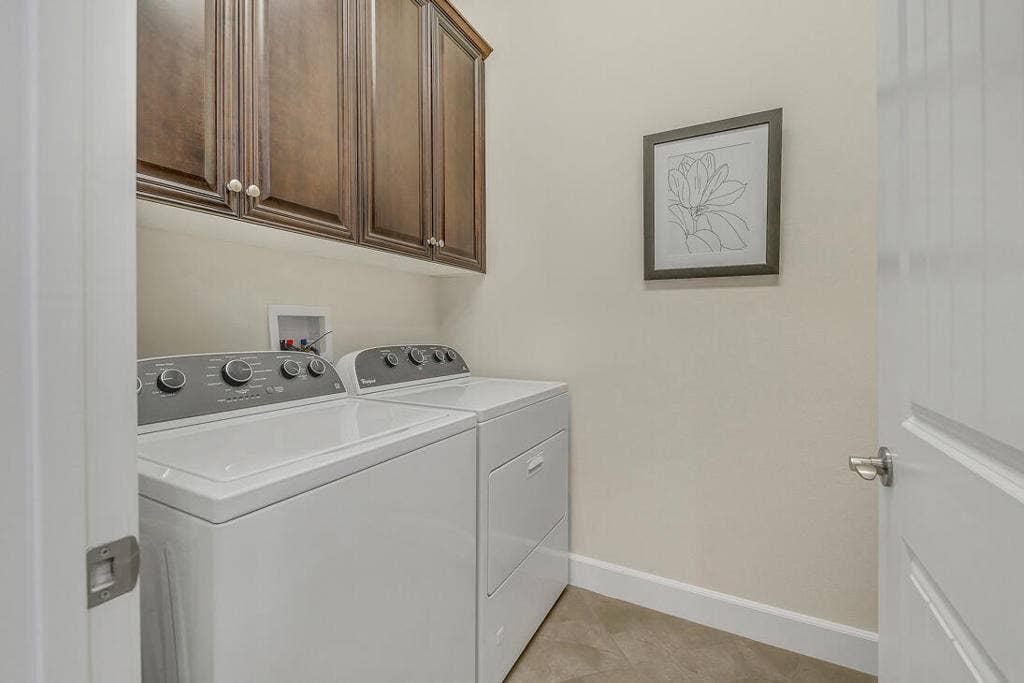 38469 Camino Aguacero, Indio, CA 92203 10 LAUNDRY MLS