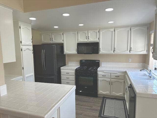 78645 Forbes Circle, La Quinta, CA 92253 Kitchen