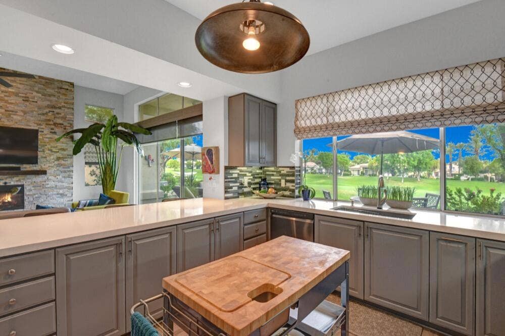 008KITCHEN TO VIEW