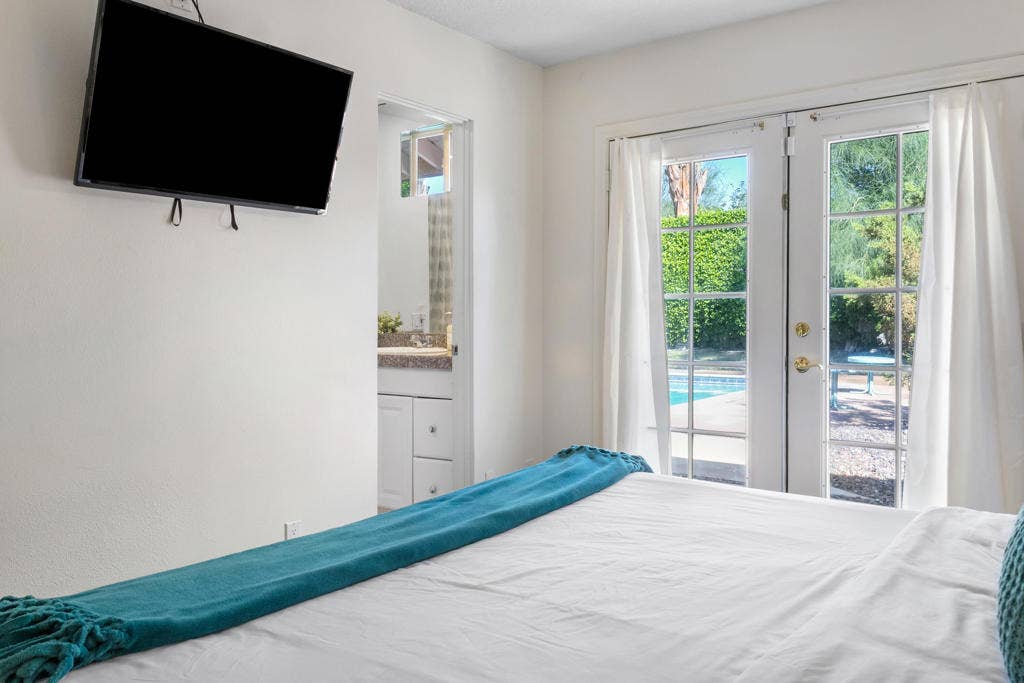502 E Molino Road, Palm Springs, CA 92262 3692