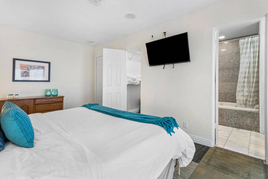 502 E Molino Road, Palm Springs, CA 92262 3691