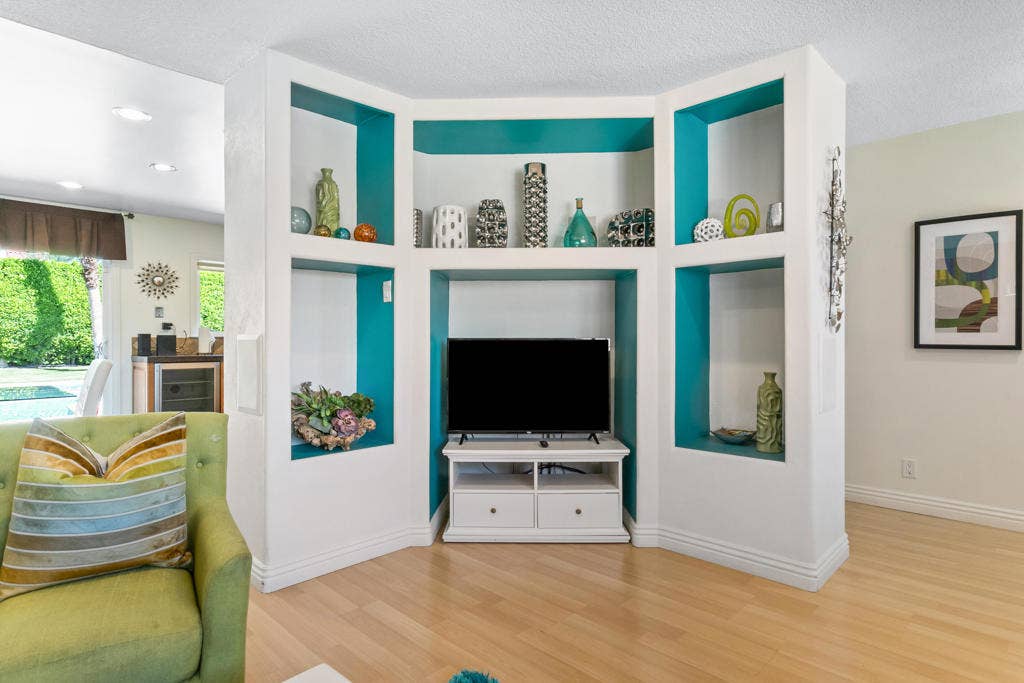 502 E Molino Road, Palm Springs, CA 92262 3702