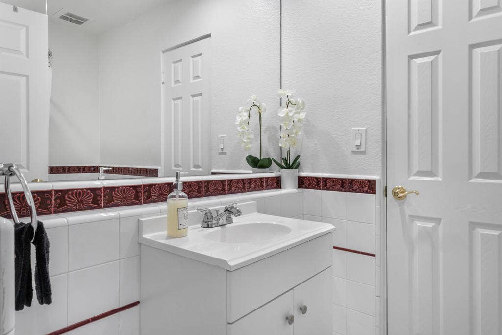 502 E Molino Road, Palm Springs, CA 92262 3697