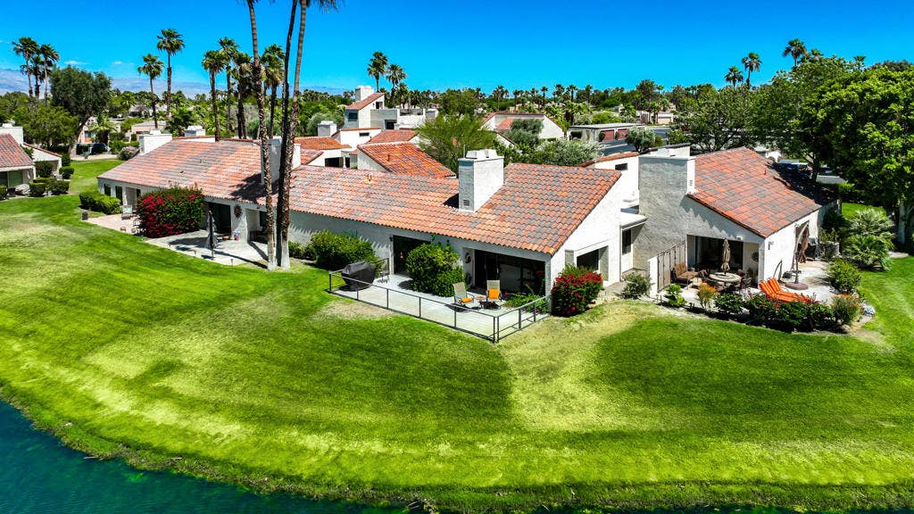 470 Sunningdale Drive, Rancho Mirage, CA 92270 dronebackyard