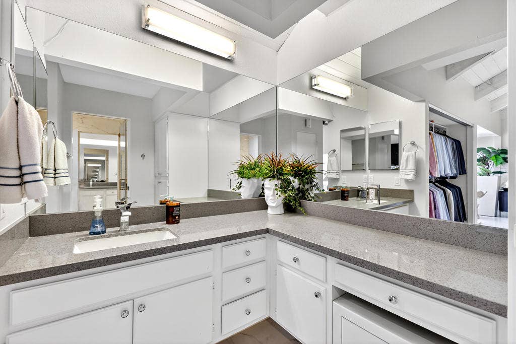 470 Sunningdale Drive, Rancho Mirage, CA 92270 primarysink2