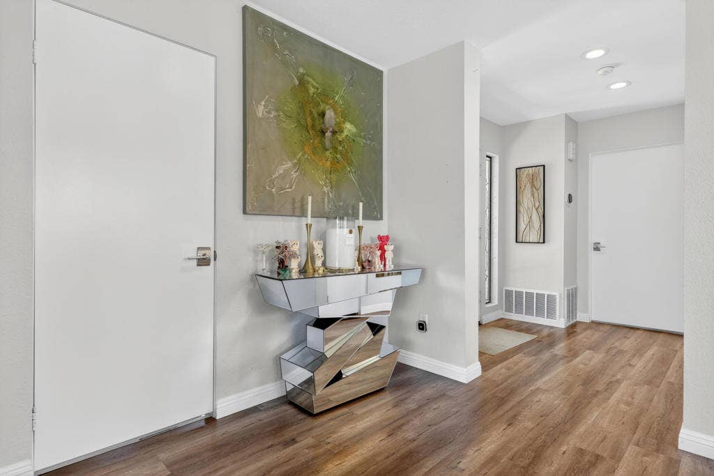 470 Sunningdale Drive, Rancho Mirage, CA 92270 hallway