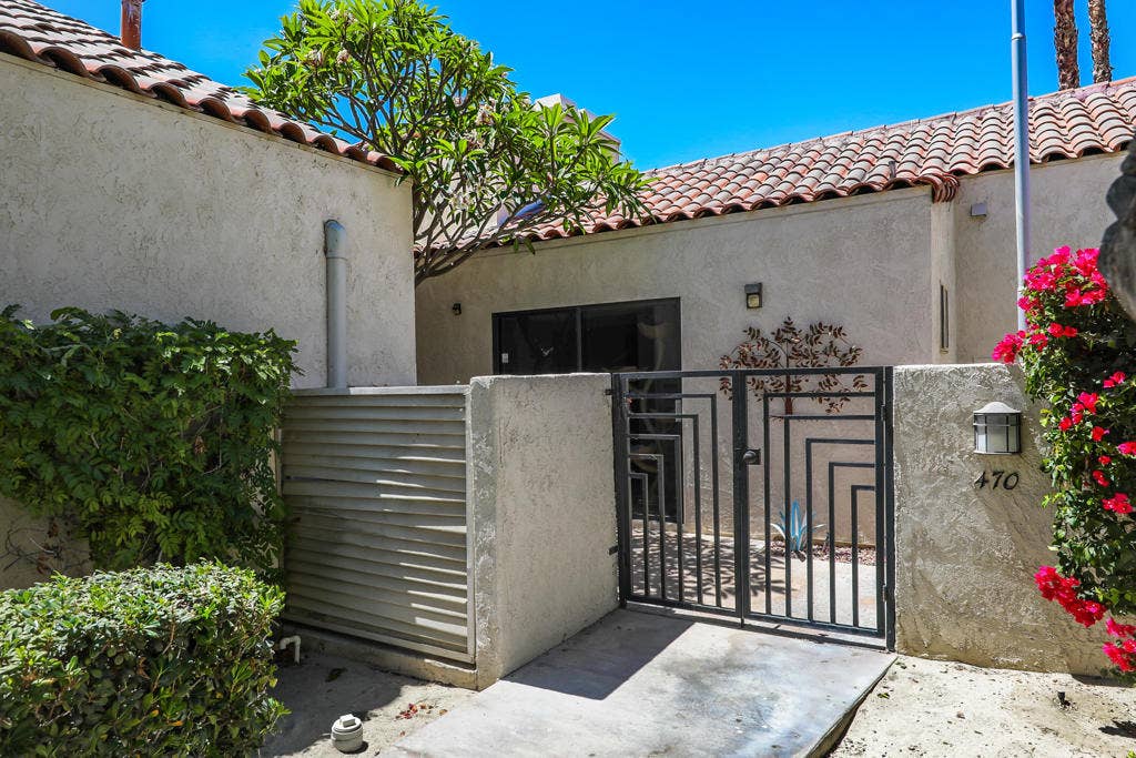 470 Sunningdale Drive, Rancho Mirage, CA 92270 gateentryway