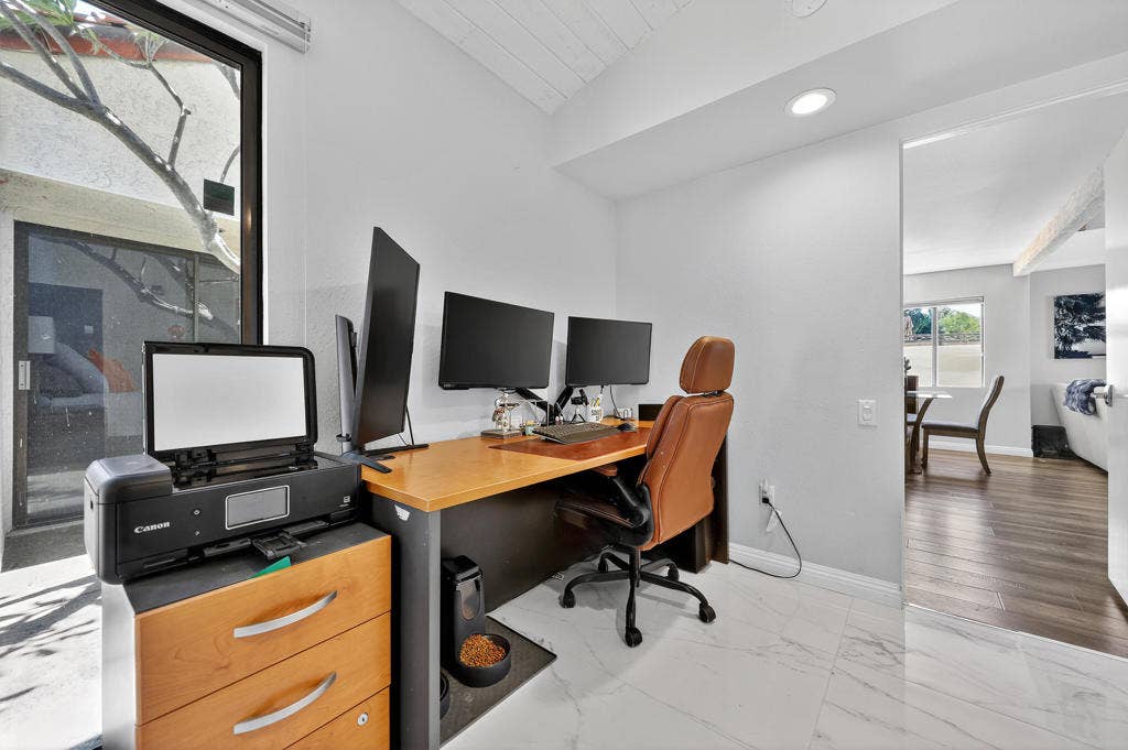 470 Sunningdale Drive, Rancho Mirage, CA 92270 office2