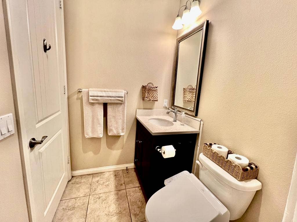 41530 Calle Pueblo, Indio, CA 92203 32. Guest Bath