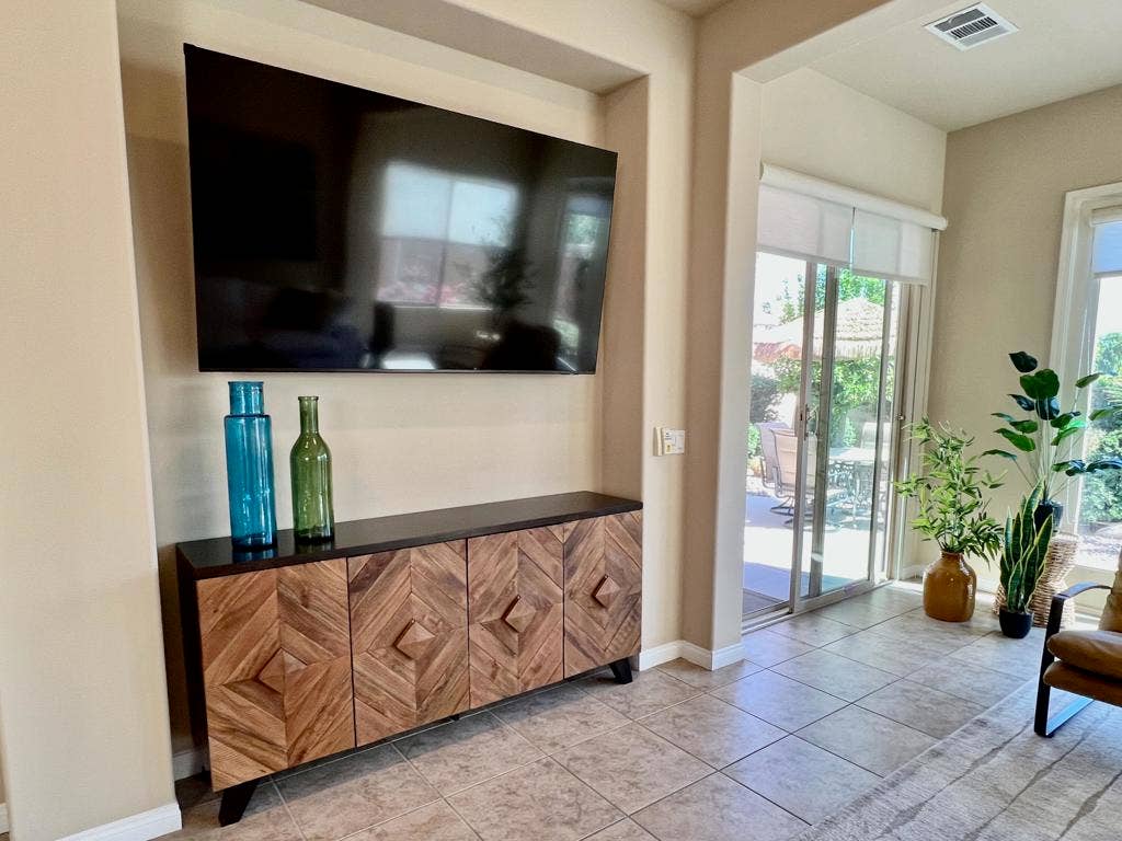 41530 Calle Pueblo, Indio, CA 92203 19. Great Room TV