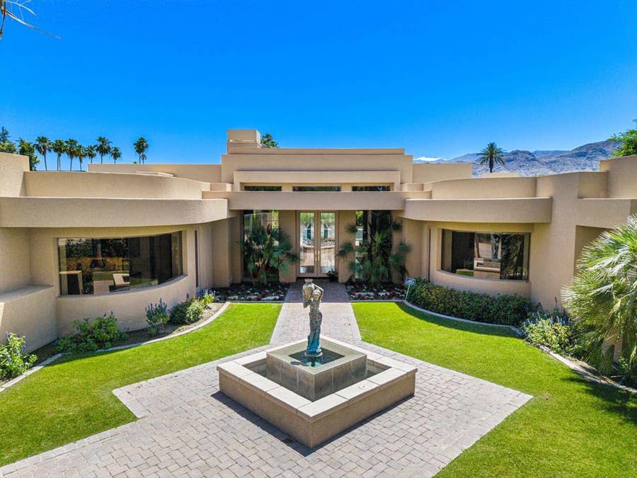 Property photo for 155 Waterford Circle, Rancho Mirage, CA