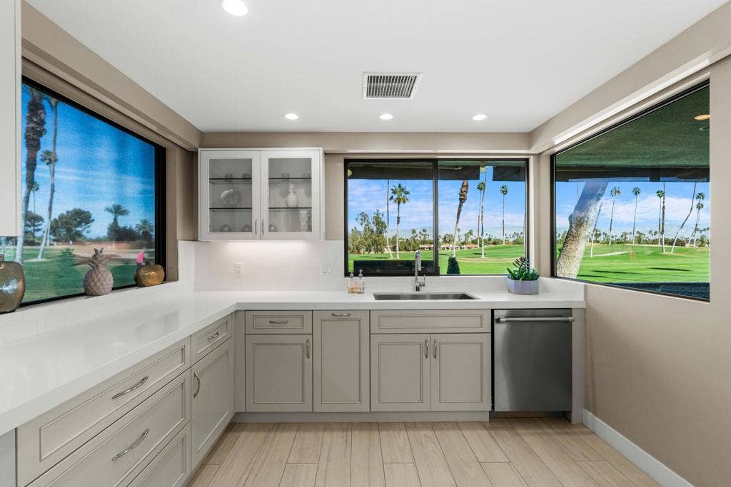 33 Medina Way, Rancho Mirage, CA 92270 011_33medinaway16_880