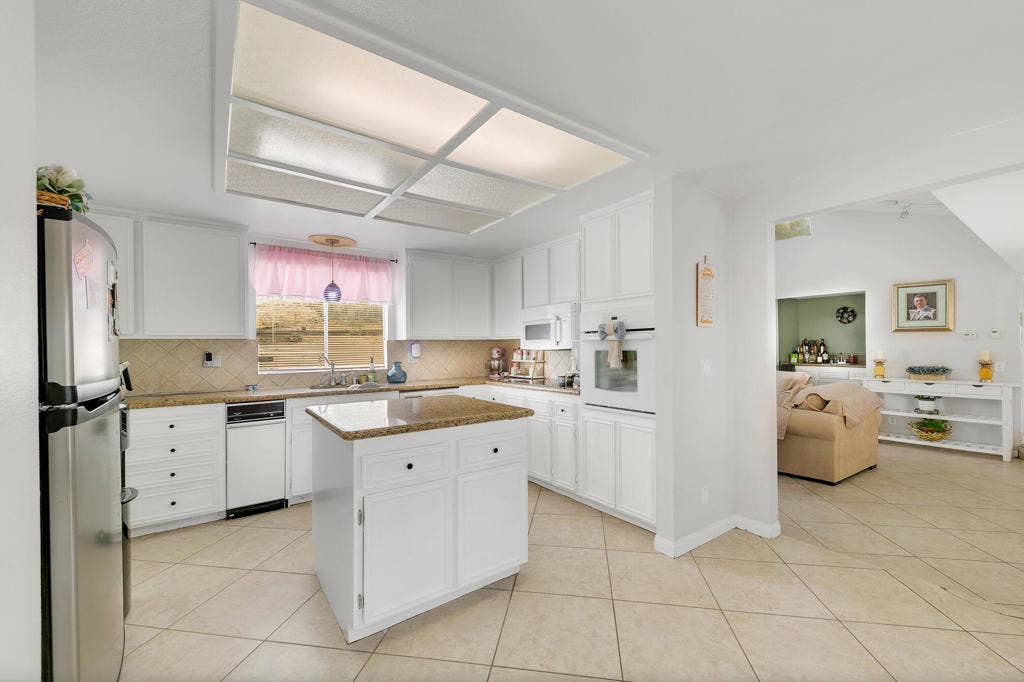 79321 Avenue 42, Indio, CA 92203 14 KITCHEN MLS