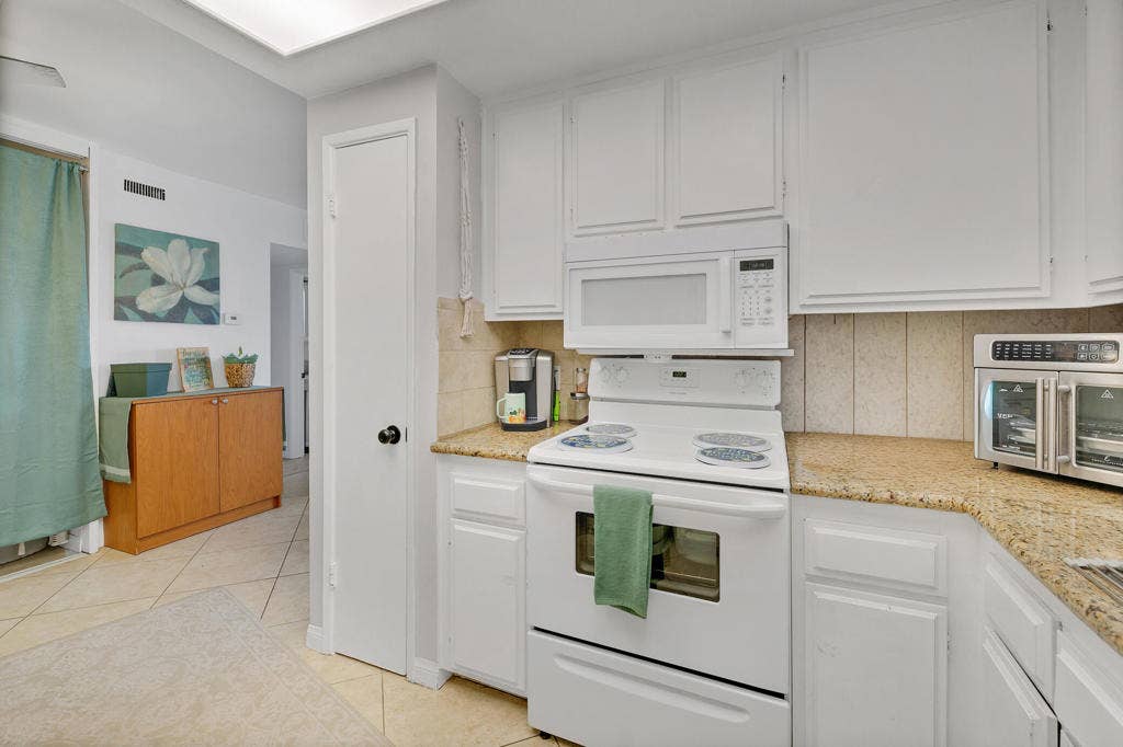 79321 Avenue 42, Indio, CA 92203 39 APT B KITCHEN MLS